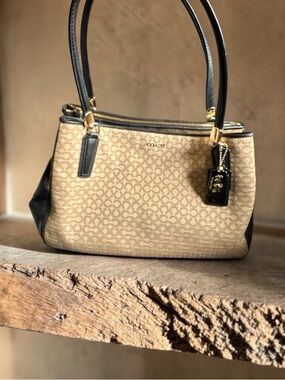 Coach Signature Madison Cafe Carryall EUC